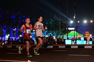 BIB: 0135, 268
                            <button type="button" onclick="openModal(15059896)" class="btn btn-primary btn-sm float-right btn-popup" data-toggle="modal" data-target=".modal-high-quality">
                        <i class="fas fa-shopping-cart"></i> Add to Cart
                    </button>
                                            <button type="button" onclick="isThisMe(15059896, true)" class="btn btn-success btn-sm float-right btn-popup btn-isme hidden" data-toggle="tooltip" data-placement="bottom" title="นี่คือรูปของคุณใช่ไหม คลิกที่นี่เพื่อเอาเข้าอัลบั้ม">
                        <i class="fas fa-plus"></i> Add to album
                    </button>
                    <button type="button" onclick="isThisMe(15059896, false)" class="btn btn-warning btn-sm float-right btn-popup btn-isnotme hidden">
                        <i class="fas fa-ban"></i> Remove from album
                    </button>